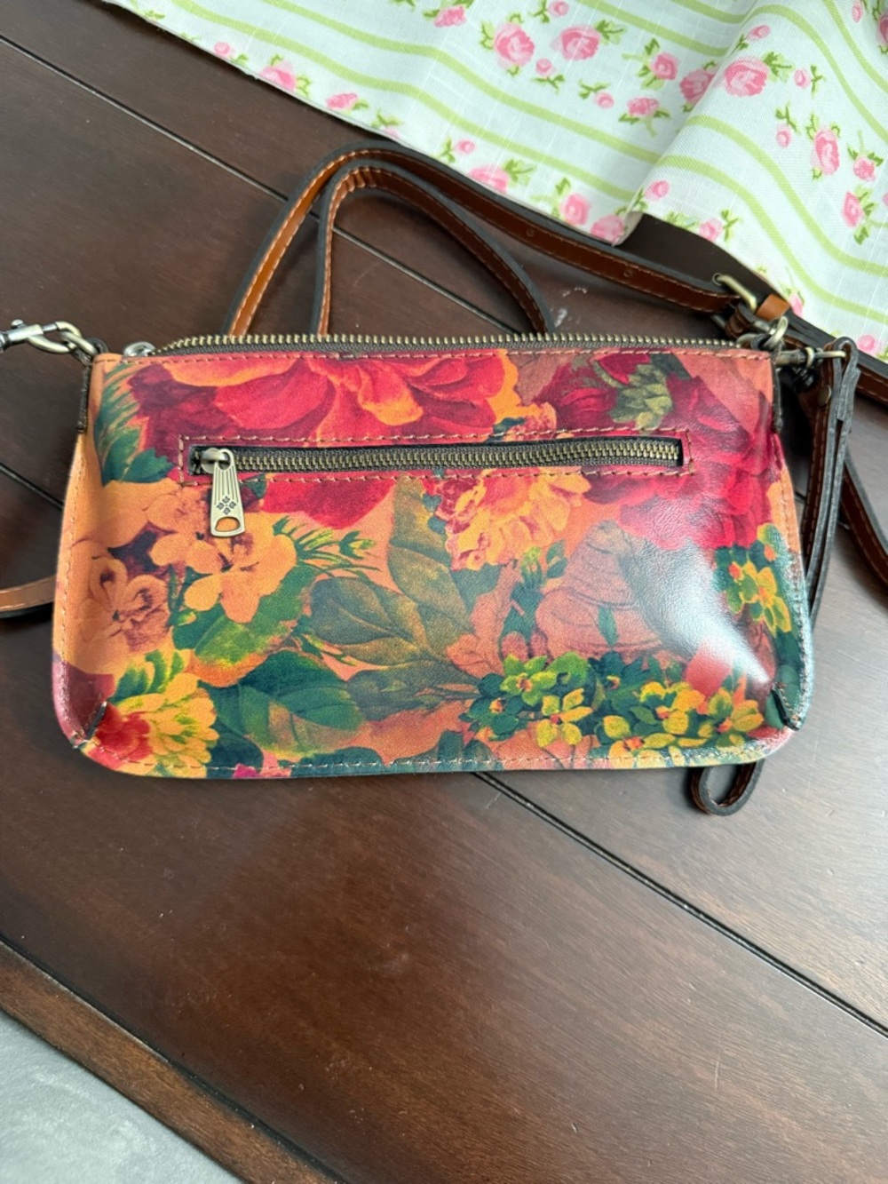 Patricia Nash floral Print Clutch with crossbody strap